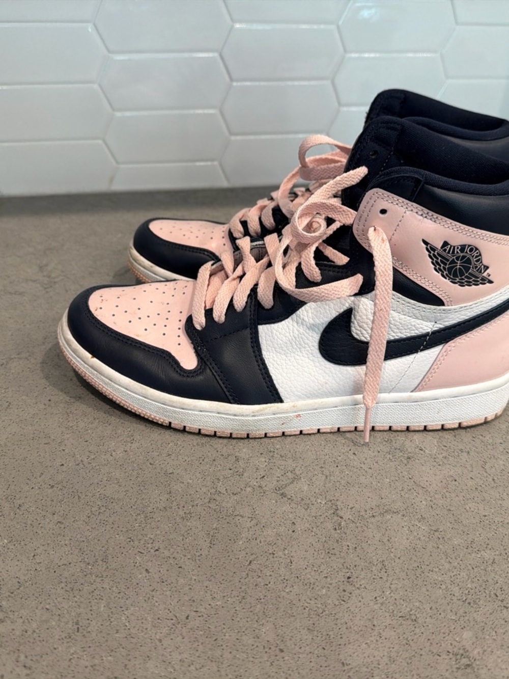 Jordan Women’s Air Jordan 1 Mid - Pink/Black/White